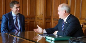 مسئول سیاست خارجی محافظه کاران: رابطه دیپلماتیک با سعودی آری با ایران نه