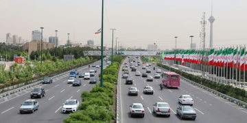 اندیشکده اسرائیلی: نشانه هایی وجود دارد که اقتصاد ایران خود را با تحریم‌ها وفق میدهد