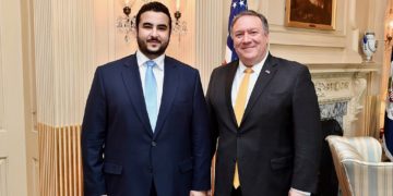 همزمان با تردیدهای ترامپ درباره ایران و یمن ولیعهد سعودی برادر خود را به آمریکا میفرستد