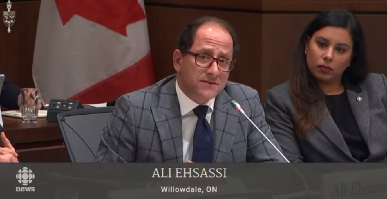 علی احساسی و نمایندگان لیبرال در کمیته قضایی مجلس علیه تحقیق بیشتر از دادستان سابق کانادا رای دادند
