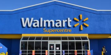 والمارت کانادا گرفتن تخفیف پس از خرید کالا را حذف می‌کند