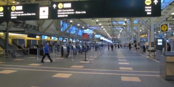 ورود میلیون‌ها مسافر به کانادا بی‌توجه به قوانین قرنطینه