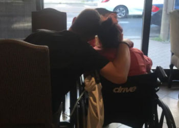 سهل‌انگاری و تخلف کارکنان  خانه‌های سالمندان پیگیری قضایی نمی‌شود