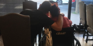 سهل‌انگاری و تخلف کارکنان  خانه‌های سالمندان پیگیری قضایی نمی‌شود