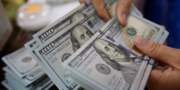 خطر نابودی دارایی مهاجران جدید ایرانی به خاطر افزایش ناگهانی دلار