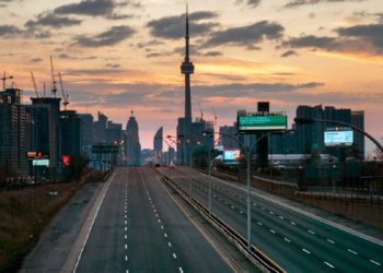 تورنتو و منطقه پی‌یل در آنتاریو وارد قرنطینه شدند