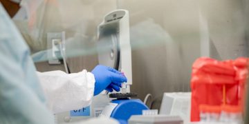 تقاضا برای نمونه‌گیری کرونا کاهش و میزان ابتلا در اتاوا افزایش یافت