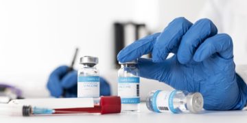 درخواست کنگره ایرانیان کانادا برای ارسال واکسن کرونا به ایران