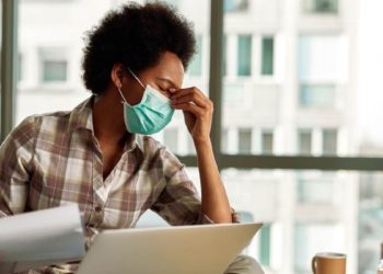 بیش‌تر کانادایی‌ها از تدابیر دولت در دوران همه‌گیری حمایت می‌کنند