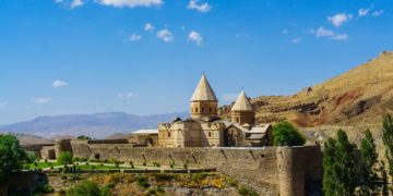 تمرکز جنگ‌طلبان آمریکا بر ایران مسیحیان خاورمیانه را به خطر می‌اندازد