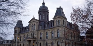 اعطای حق رای به دارندگان اقامت دایم در نیوبرانزویک بررسی می‌‌شود