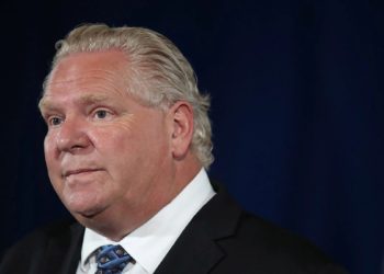 متخصصان از تعویق قرنطینه آنتاریو پس از کریسمس انتقاد کردند