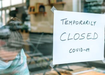 کسب و کارهای غیر ضروری کبک دو هفته تعطیل می‌شوند