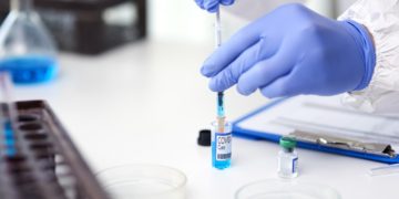 نخست‌وزیر آلبرتا: بیش‌تر اهالی استان تا تابستان آینده واکسینه می‌شوند