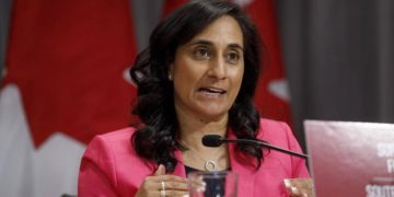 وزیر تدارکات: واکسن‌سازان از تعویق تزریق دُز دوم نگرانند