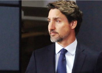 دولت برنامه‌ای برای صدور گواهی تزریق واکسن کرونا ندارد