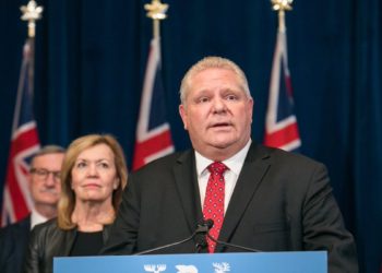 آنتاریو اعمال محدودیت‌های کرونایی شدیدتر را بررسی می‌کند