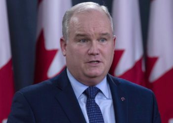 اوتول قصد اخراج یک نماینده محافظه‌کار را دارد