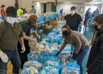 بانک‌های غذا راه حل رفع فقر و بی‌خانمانی نیست