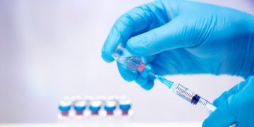 پنج نفر در آنتاریو دُز دوم واکسن خود را دریافت کردند