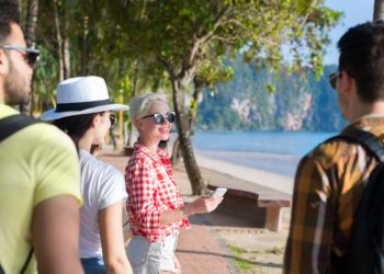 کانادایی‌ها در اوج همه‌گیری از سفر خارجی رفتن دست برنمی‌دارند