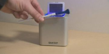 یک شرکت کانادایی نخستین کیت تشخیص فوری کرونا را تولید کرد