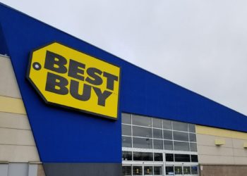 بست‌بای پنج هزار کارمند خود را اخراج کرده است