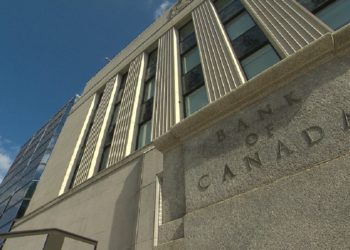 بانک مرکزی کانادا همچنان نرخ بهره را پایین نگه‌می‌دارد