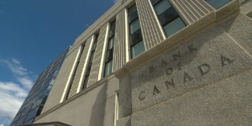 بانک مرکزی کانادا همچنان نرخ بهره را پایین نگه‌می‌دارد