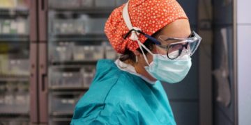 استفاده هم‌زمان از دو ماسک مفیدتر است