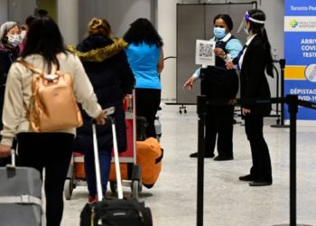 نارضایتی مسافران هوایی کانادا از معطل‌شدن برای رزرو هتل