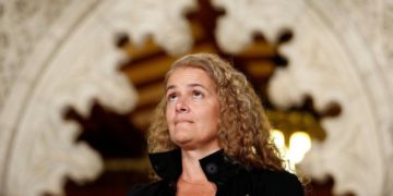 کانادایی‌ها مخالف برقراری حقوق بازنشستگی جولی پایت هستند