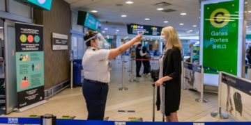 محدودیت‌های مسافرت بین‌المللی کانادا از امروز به اجرا در می‌آید