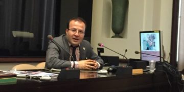 گزارش‌های رسانه‌ای درباره کامیل احمدی واکنش فعالان حقوق زنان را برانگیخت