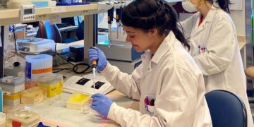 نخستین واکسن کرونای ساخت کانادا به زودی وارد مرحله آزمایش بالینی می‌شود