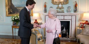 ترودو: زمان مناسبی برای بحث درباره خروج از سلطنت نیست