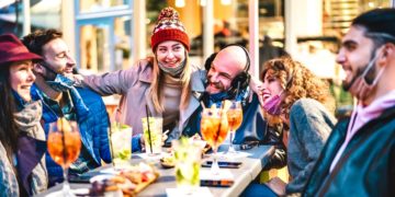 مرکز آمار کانادا: گردهمایی‌ها اصلی‌ترین عامل همه‌گیری