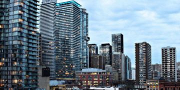 افزایش چشمگیر قیمت مسکن در تورنتو و ونکوور