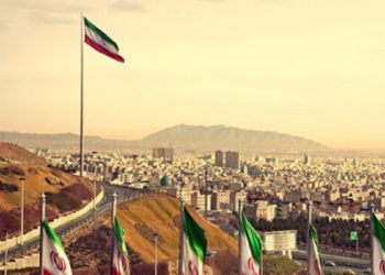 تاثیر تحریم‌ها بر اقتصاد ایران – تهران خواستار برداشته شدن تحریم‌ها پیش از بازگشت به برجام