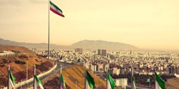 تاثیر تحریم‌ها بر اقتصاد ایران – تهران خواستار برداشته شدن تحریم‌ها پیش از بازگشت به برجام