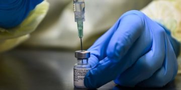 تفاوت واکسن‌زدن در آلبرتا و بریتیش کلمبیا پرسش‌برانگیز شد