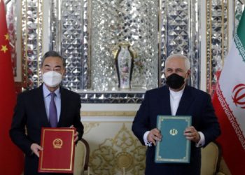 مساله اصلی پاسخ به این پرسش است؛ توافق ایران و چین سودمند یا زیان‌آور؟