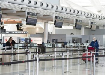 چالش‌هایی که قانون قرنطینه مسافران هوایی کانادا به همراه آورد