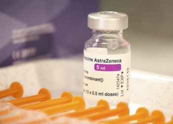 کمیته مشورتی ایمنی‌سازی کانادا: افراد بالای ۳۰ سال می‌توانند آسترازنکا تزریق کنند