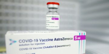 آنتاریو و آلبرتا سن تزریق واکسن آسترازنکا را به 40 سال کاهش می‌دهند