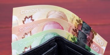 دلار کانادا به بالاترین میزان ارزش در برابر دلار آمریکا رسید