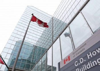 وزارت مهاجرت متهم به تبعیض در بررسی درخواست‌های مهاجرت خویشاوندی شد