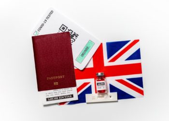 انگلستان صدور گواهی واکسیناسیون را به صورت آزمایشی اجرا می‌کند