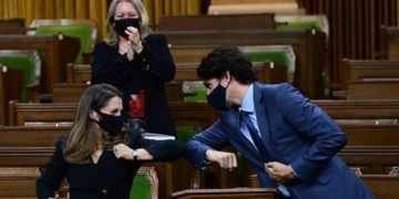 لایحه بودجه تصویب شد؛ دولت فدرال بار دیگر از مجلس رای اعتماد گرفت