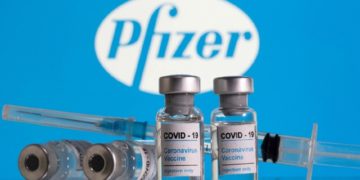 عضو کارگروه کرونای دولت آمریکا: باید به فکر تزریق واکسن یادآوری باشیم